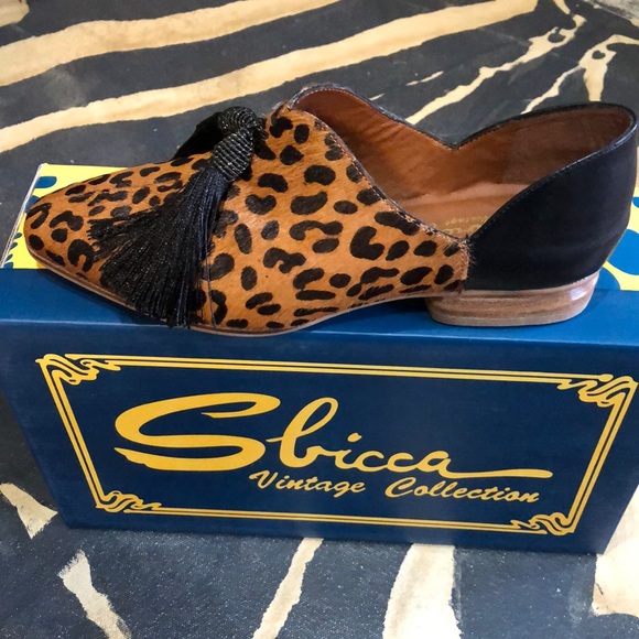 Animal print  Shoe sz 7 - Picture 2 of 3